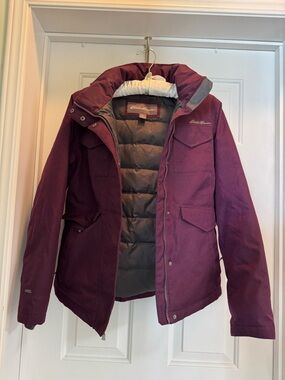 Women’s Eddie Bauer Burgundy and Black Down Quilted Jacket Sz S